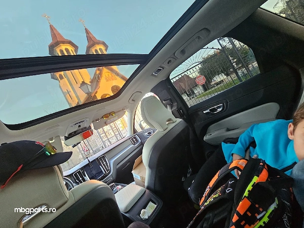 VOLVO XC60 2019 — imagine 2