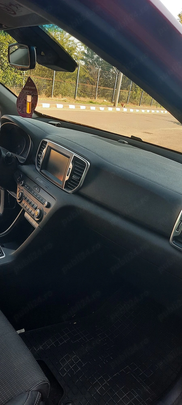 De vaznare Kia Sportage ,unicul proprietar ,inmatriculata,186 Cp,4 Awd.140 000 km reali.