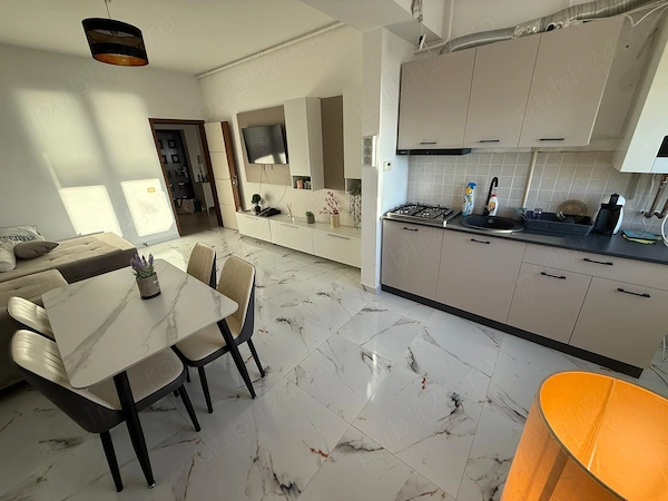 Închiriere apartament 3 camere — fotografia 1