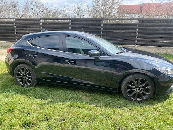 MAZDA 3 2016