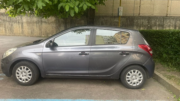 HYUNDAI Accent 2011 — imagine 7