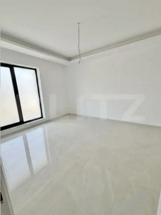 Apartament STUDIO 41 mp utili + 9,81 mp Terasa, ZONA ESSO GIROC — fotografia 1