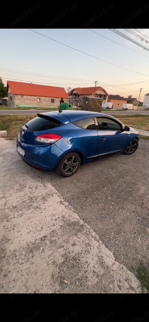 RENAULT Megane 2012