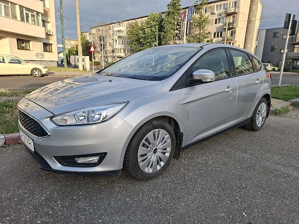 Vand sau schimb cu containar sau rulota