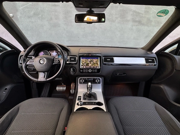 VOLKSWAGEN Touareg 2011 — imagine 6