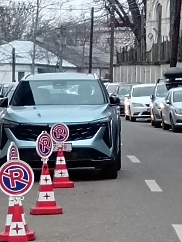 Vând SUV full option in garanție inca 7 ani