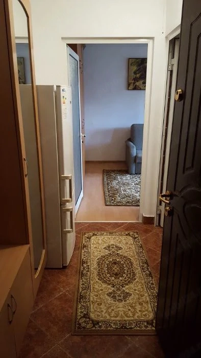 Garsoniera BUCOVINA langa parc etaj 2 bloc cu 4 apartamente pe etaj — fotografia 3