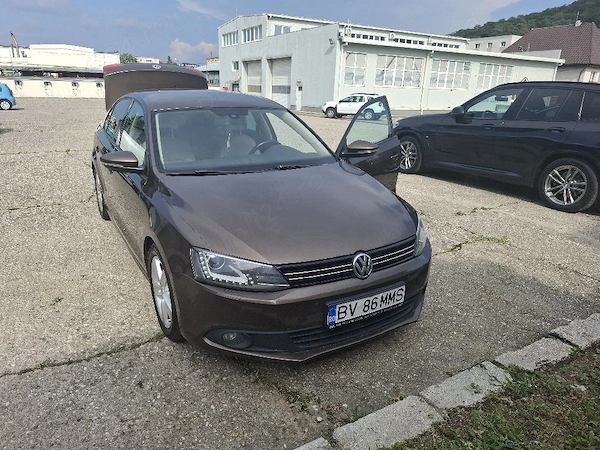 VOLKSWAGEN Jetta 2013 — imagine 2