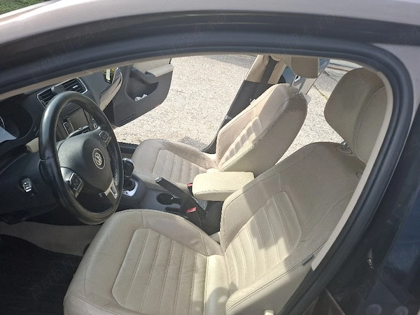 VOLKSWAGEN Jetta 2013