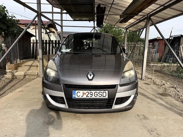 RENAULT Scenic 2011