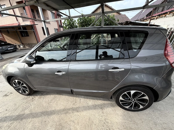 RENAULT Scenic 2011 — imagine 3