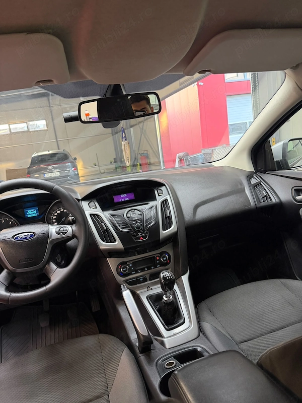 FORD Focus 2011 — imagine 4