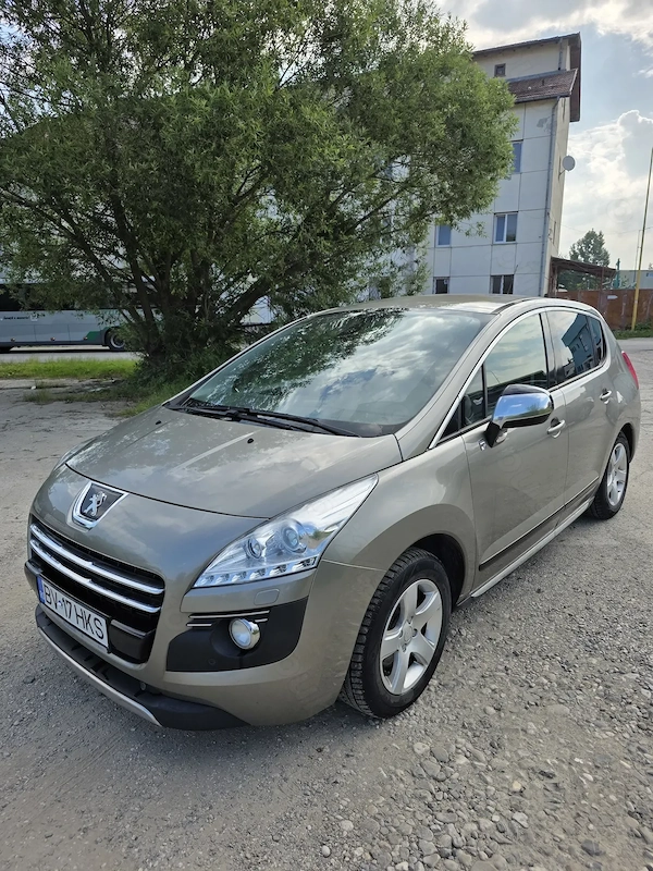 PEUGEOT 3008 2013