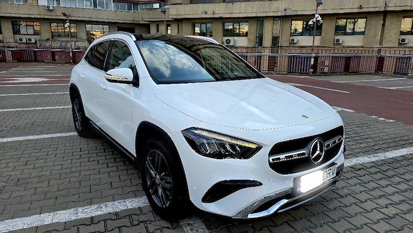 MERCEDES-BENZ GLA 2024 — imagine 8