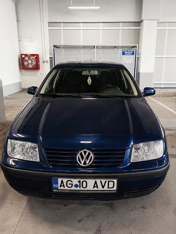 VOLKSWAGEN Bora