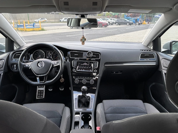 VOLKSWAGEN Golf 2013 — imagine 5
