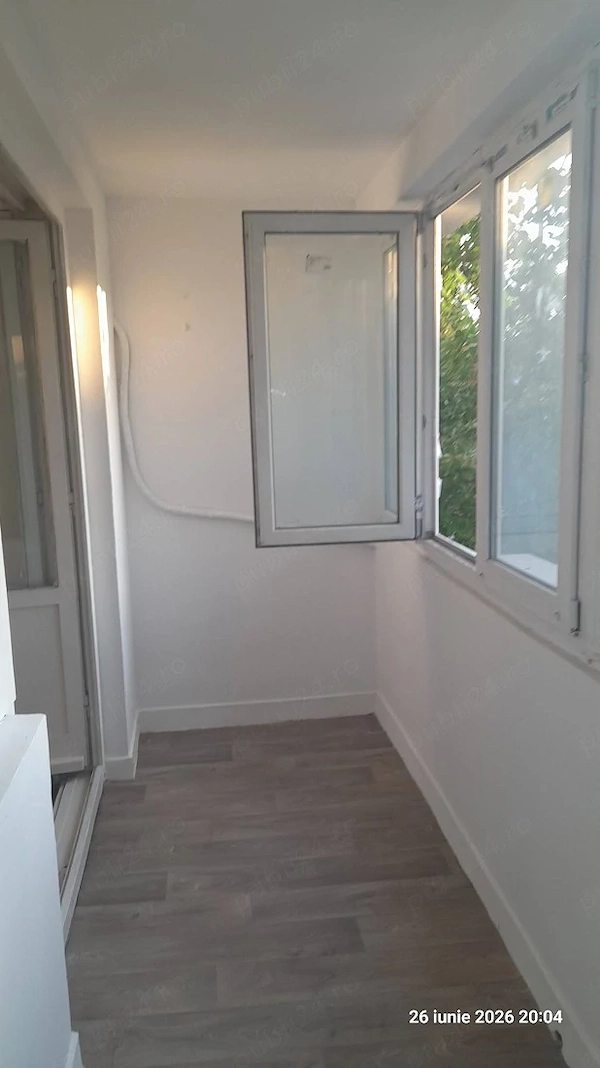 3 camere 2 balcoane, 3 min metrou Gorjului. Zona verde. negociabil — fotografia 3