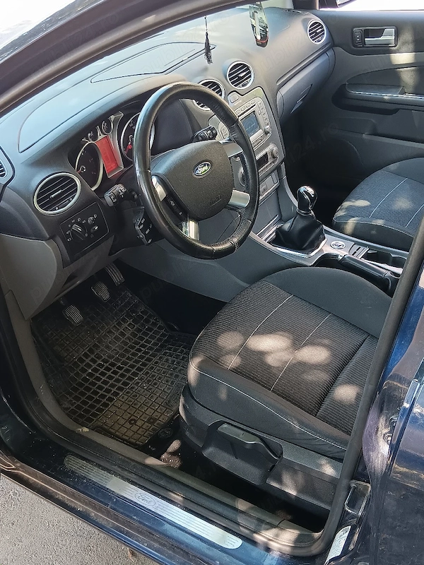 FORD Focus 2010