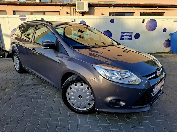 Ford Focus 1.6 TDCI Trend - RATE de la 540 Lei pe Luna