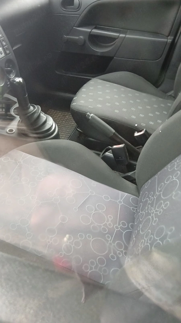 FORD Aerostar 2004