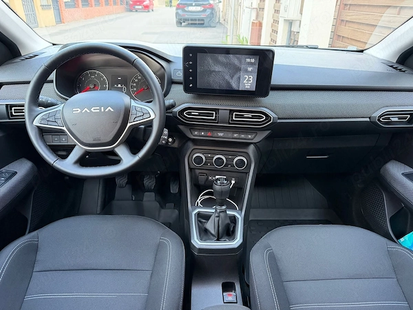 DACIA Logan 2025 — imagine 8
