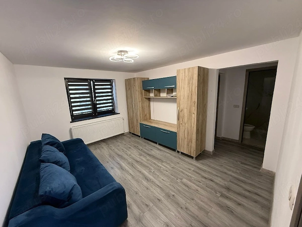 vând apartament recent renovat, mobilat si utilat — fotografia 1
