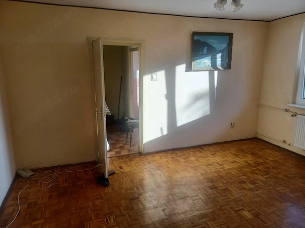 Proprietar, apartament 2 camere,etaj 2 4,zona Stefan cel Mare -Gară( balcon mare+boxă 10mp in CF) — fotografia 3