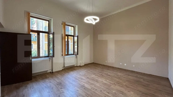 Apartament 2 camere în incinta Palatului Ștern, Centrul Istoric al Oradiei — fotografia 3