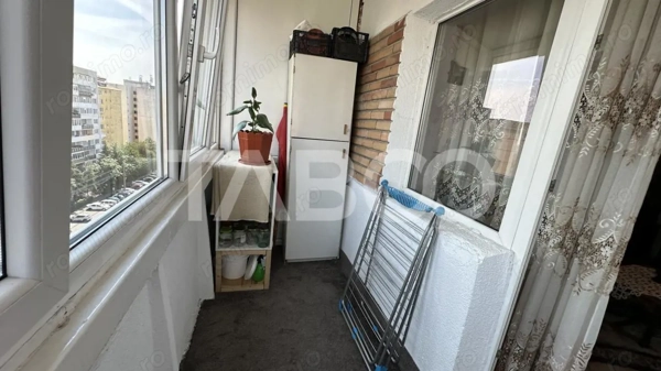 Apartament in bloc cu lift 4 camere 2 bai pivnita Mihai Viteazul Sibiu — fotografia 3