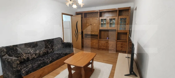 Apartament - 3 camere - etaj intermediar, zona Lama — fotografia 1
