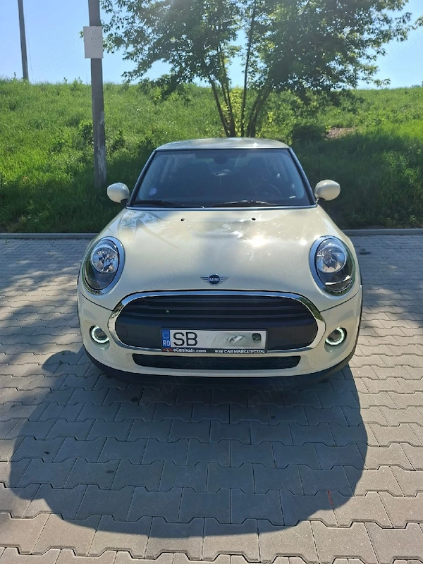 MINI One 2020 — imagine 3