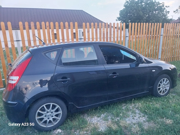 HYUNDAI i30 2011 — imagine 2