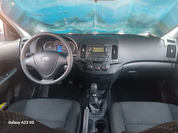 HYUNDAI i30 2011 — imagine 9