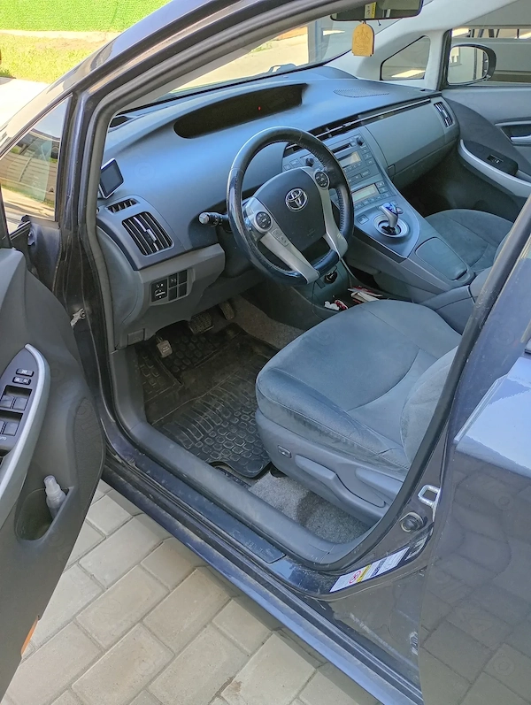 TOYOTA Prius 2010 — imagine 3