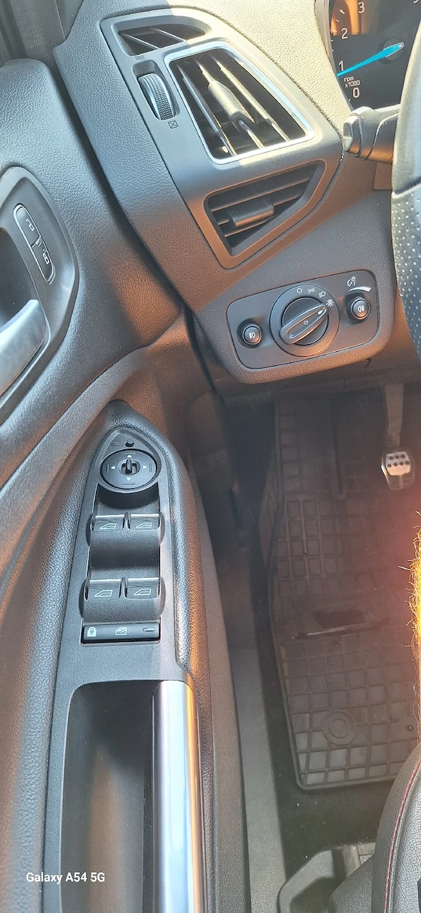FORD Kuga 2019 — imagine 10