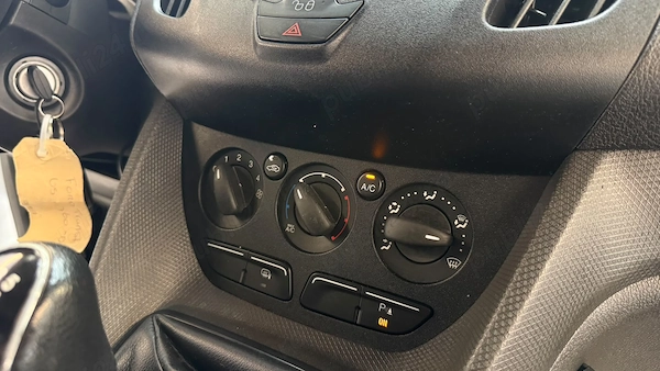 FORD Transit Connect 2015 — imagine 16