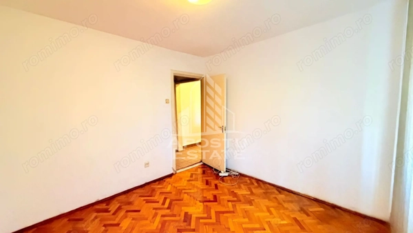 Apartament cu 3 camere de vanzare, Zona Complex Studentesc, Timisoara — fotografia 3