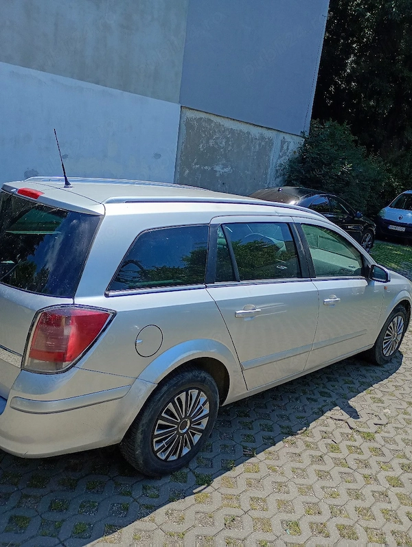OPEL Astra 2005