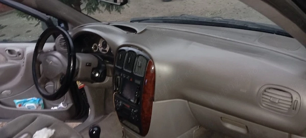 CHRYSLER Voyager 2002 — imagine 3