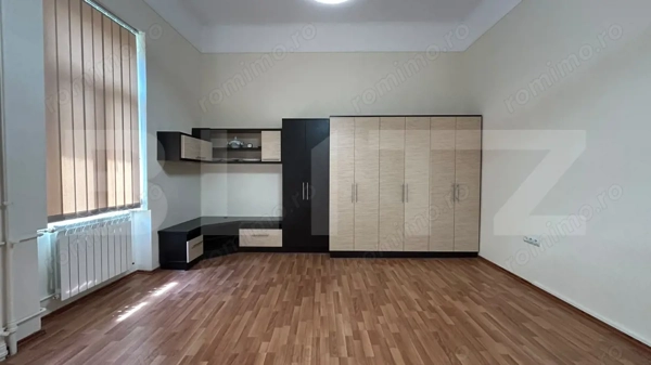 Apartament 2 camere în incinta Palatului Stern, Centrul Istoric al Oradiei — fotografia 2