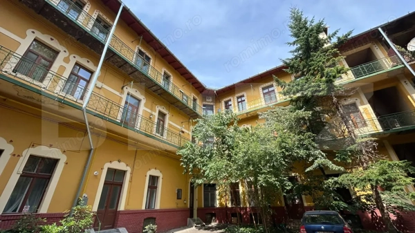 Apartament 2 camere în incinta Palatului Stern, Centrul Istoric al Oradiei — fotografia 1