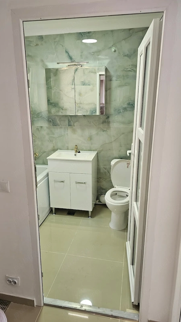 Apartament de 3 camere decomandate Ateneu Tatarasi — fotografia 3