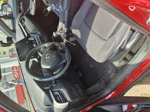 TOYOTA C-HR 2022 — imagine 4