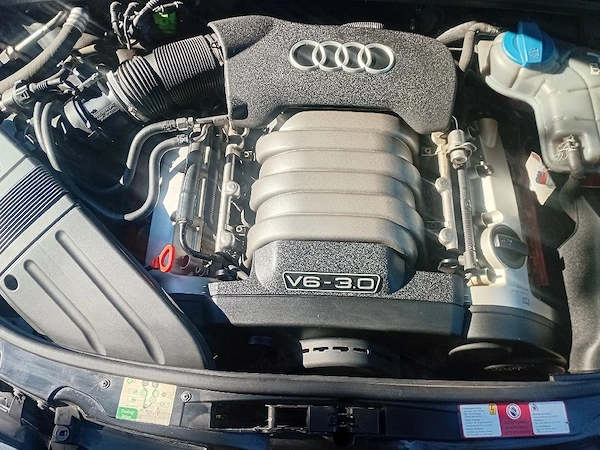 AUDI A4 2002 — imagine 4
