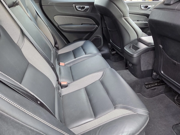 VOLVO XC60 2022 — imagine 3