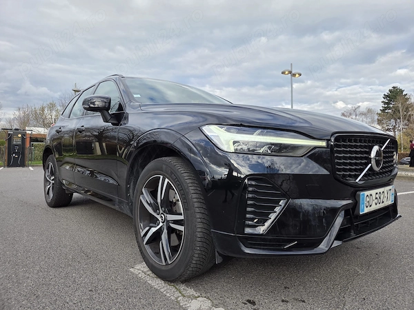 VOLVO XC60 2022 — imagine 9