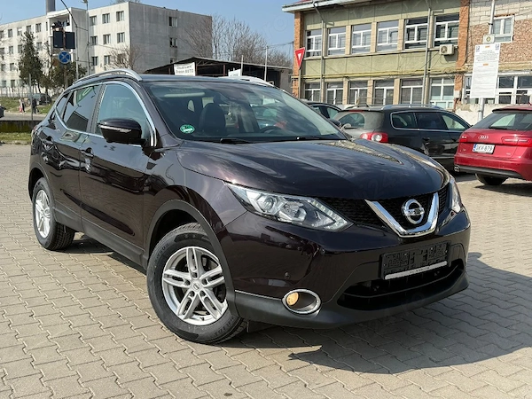 Nissan Qashqai Tekna 1.2 Dig-T benzina 2014 130900 km