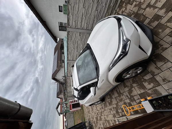 Toyota C-HR hybrid 2017