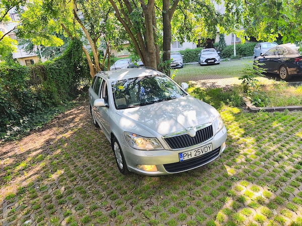 SKODA Octavia 2012 — imagine 5