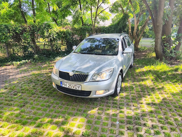 SKODA Octavia 2012 — imagine 2